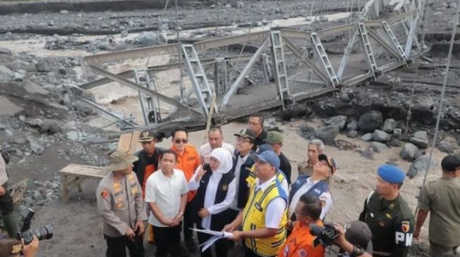 Pemprov Jatim Kebut Pengerjaan Jembatan Putus Akibat Lahar Dingin Semeru