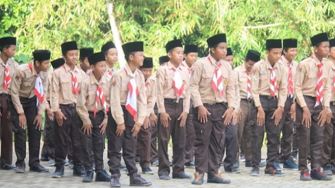 Kumpulan Yel-yel MPLS Lucu, Bikin Tim Kompak dan Semangat