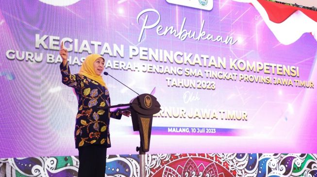 Gubernur Khofifah Minta Para Guru Bahasa Daerah Mengajarkan Nilai, Norma Kehidupan dan Peradaban