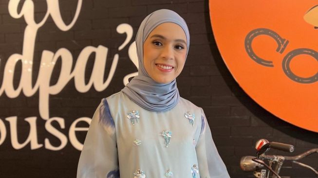 Artis Istiqomah Berhijab (Instagram/@missnyctagina) 