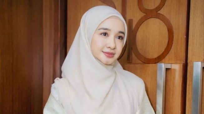 Artis Istiqomah Berhijab (Instagram/@laudyacynthiabella) 