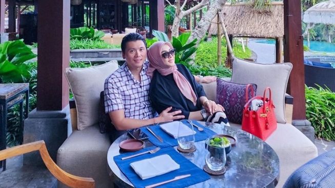 Potret Liburan Keluarga Syahrini di Bali (Instagram/@princessyahrini)