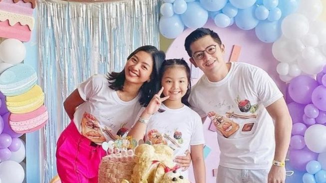 Mantan Pasangan Artis Rayakan Ultah Anak (Instagram/@lizaellyp)