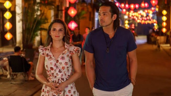 Sinopsis A Tourist's Guide to Love, Dibintangi Rachael Leigh Cook hingga Andrew Feldmen