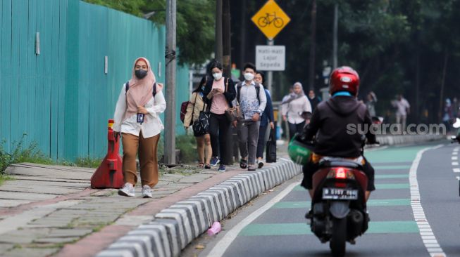 Pj Gubernur DKI Jakarta Usul Karyawan Boleh Telat 90 Menit, Ini Ketentuannya