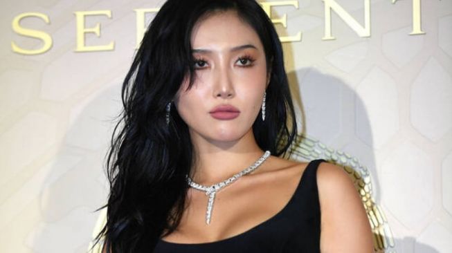 Dituntut karena Gaya Panggung yang Vulgar, Hwasa MAMAMOO Akhirnya Buka Suara