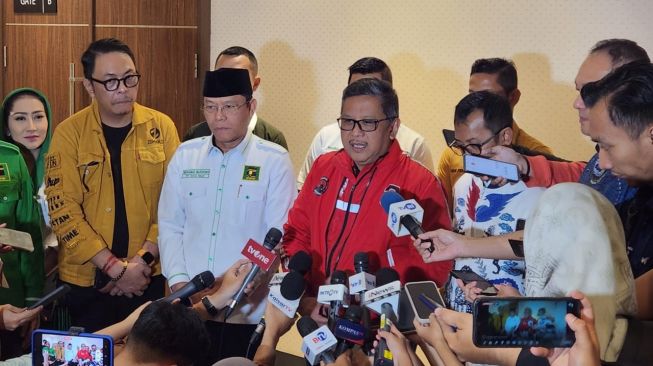 Surya Paloh Sindir Revolusi Mental Jokowi, Hasto PDIP: Seperti Memercik Air di Dulang, Terkena Muka Sendiri