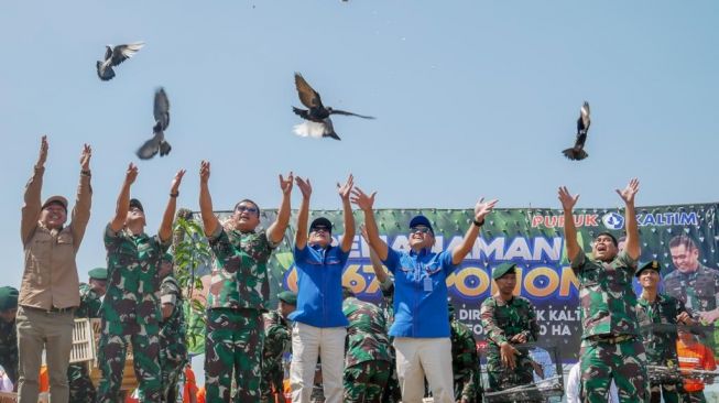 Konsisten Terapkan Prinsip ESG, Pupuk Kaltim Kembali Gandeng KOSTRAD Tanam Lebih dari 63 Ribu Pohon