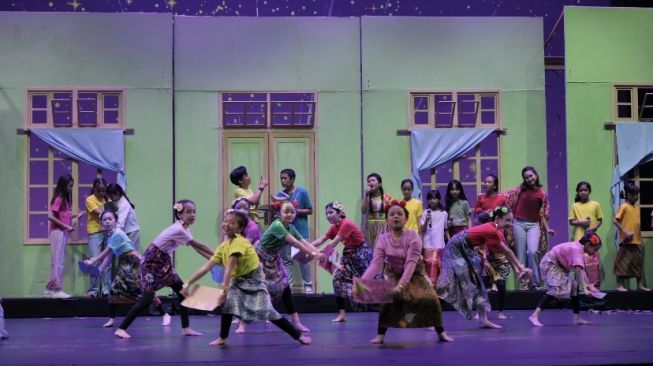 Pertunjukan Teater Benih yang Bernilai Sukses Hibur Ribuan Anak-anak