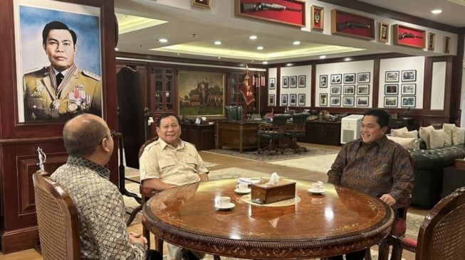 Prabowo-Erick Thohir Bergantian Pamer Momen Foto Bareng di Instagram