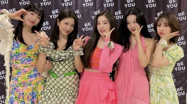 Tuntut Rilis Album Ketiga, Fans Red Velvet Kirim Truk Protes ke Gedung SM Entertainment