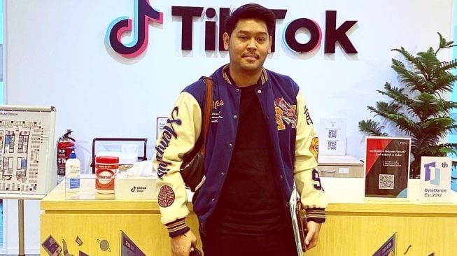 Tak Puas Jadi Produser TV Series dan Musik, Andhika Velasco Sikat Bisnis Travel Umrah