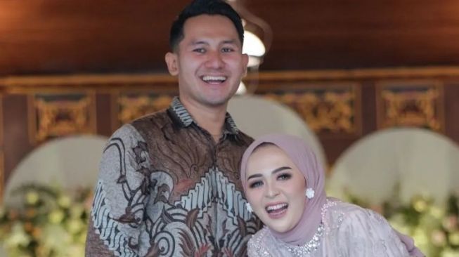 Bantah Gay, Rizka Atok Suami Meylisa Zaara Akui Sering Panggil Sayang ke Teman Cowok