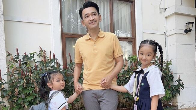 Potret Anak Artis Masuk Sekolah Hari Pertama (Instagram/@ruben_onsu)