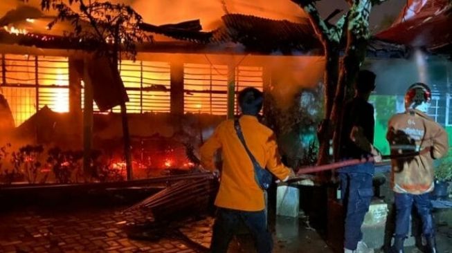 SMAN 2 Kota Solok Terbakar, Lokal dan Ruangan Komputer Ludes