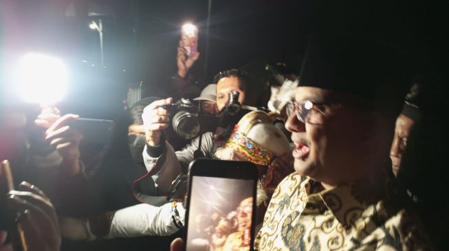 Tonton Wayang Kulit Malam Satu Suro di Parangkusumo Bantul, Anies Baswedan: Saya Suka Bima dan Werkudoro