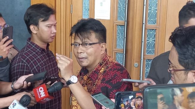 Alasan Sakit Gigit, Terdakwa Kasus Korupsi BTS 4G Irwan Hermawan Minta Izin Berobat ke Hakim