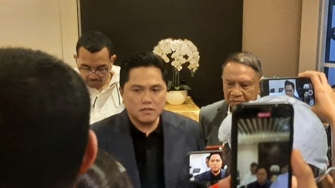 Ketua Umum PSSI, Erick Thohir saat ditemui di Menara Danareksa, Jakarta, Kamis (20/7/2023). [Suara.com/Adie Prasetyo Nugraha]