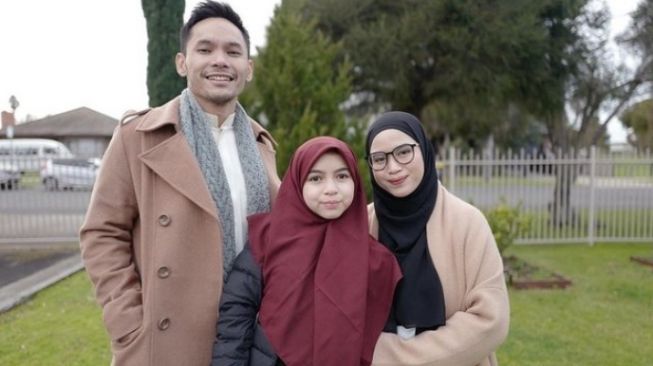 Potret Sienna Anak Marshanda Berhijab. (Instagram/benkasyafani)