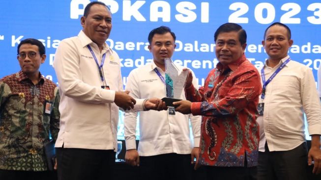 Hadir di Rakernas XV APKASI, Sekjen Kemendagri Tekankan Indikator Keberhasilan Pemilu