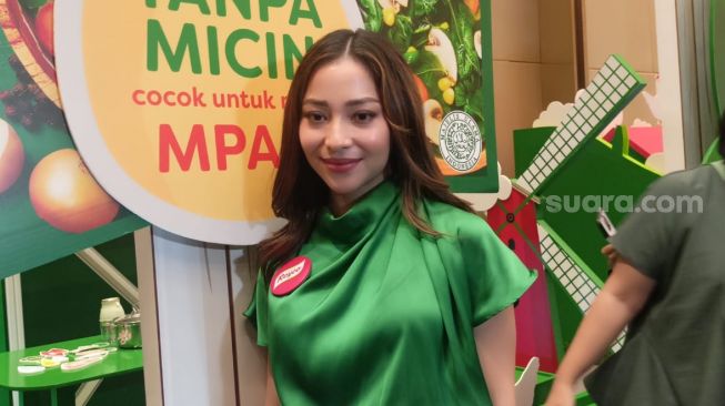 Nikita Willy saat ditemui di kawasan Pondok Indah, Jakarta Selatan, Jumat (21/7/2023). [Rena Pangesti/Suara.com]