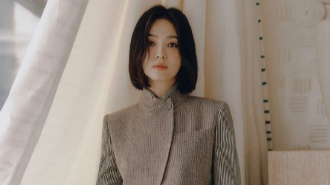 Dinobatkan sebagai Duta Terbaik Fendi Inilah 5 Potret Stunning Song Hye Kyo