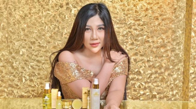 Dari Influencer, Tuti Wulandari yang Anak Kampung Sukses Jadi Pebisnis