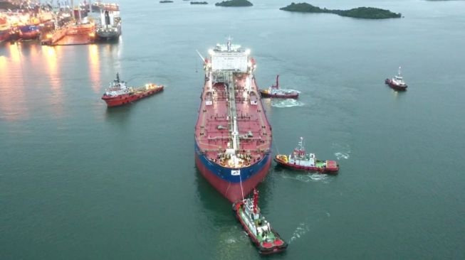 Sinergi Demi Ketahanan Energi, Kapal PTK Bantu Towing FSO Pertamina Abherka