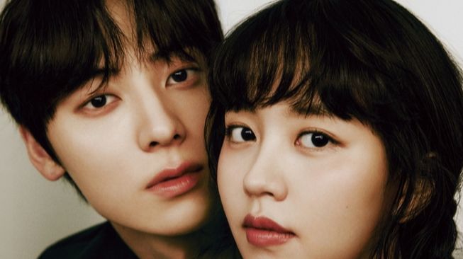 Kim So Hyun dan Hwang Min Hyun Pamer Chemistry dalam Pemotretan Elle Korea