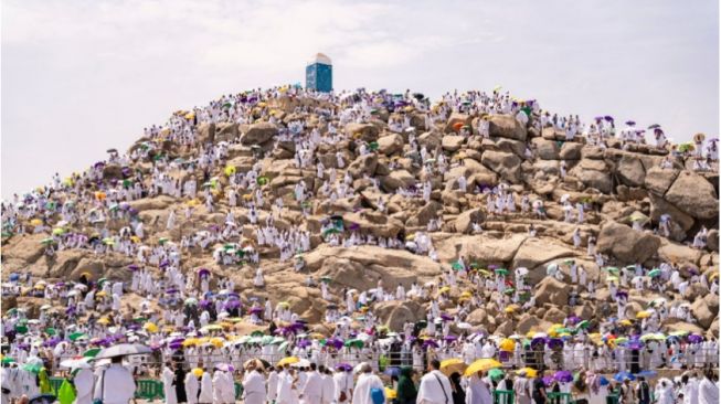 Bikin Malu, Diduga Jamaah Indonesia Corat-coret Gua Hira: Ada Tulisan Depok