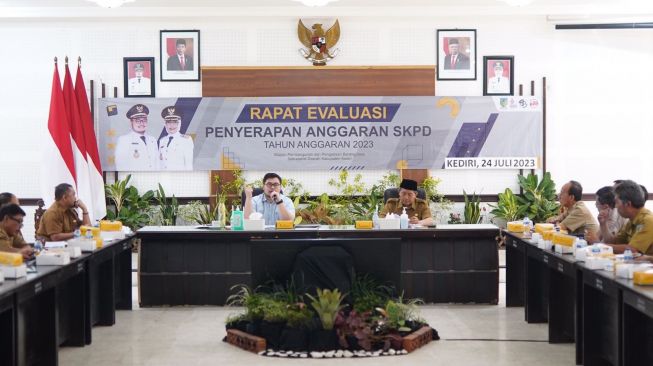 Bupati Kediri Perintahkan OPD Aktif Lakukan Update Data