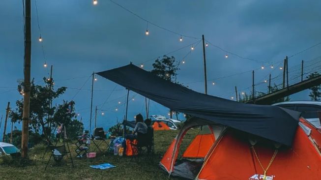 Mawar Camp, Tempat Camping Seru di Semarang dengan City Light Indah