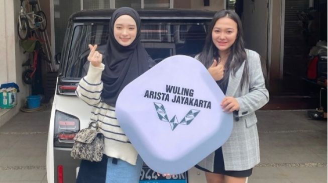 Momen Inara Rusli Pamer Beli Mobil Baru (Instagram/@mommy_starla)