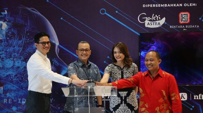 RE-IDENTIFY, Pameran Seni Rupa dan Teknologi Digital Kolaborasi Astra dan Kompas Gramedia