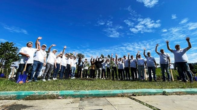 Bank Jasa Jakarta Berkontribusi Tanam 6.600 Pohon di Hulu Sungai Ciliwung Bersama Astra Financial