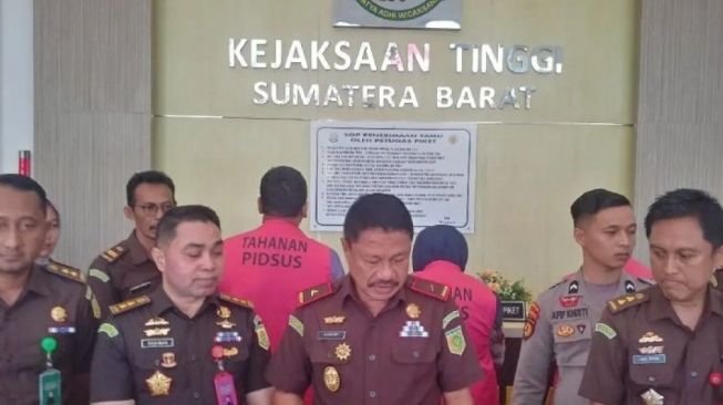 3 Lagi Tersangka Kasus Korupsi Sapi Bunting Ditahan Kejati Sumbar