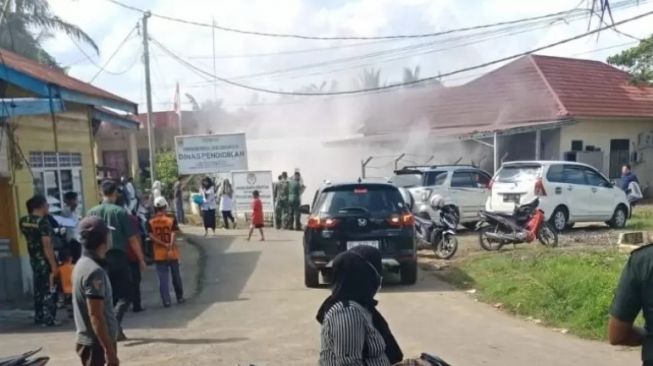 Pegawai Disdik Pali Lari Kocar Kacir Ketakutan Gegara Terdengar Ledakan