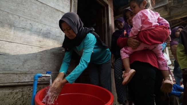 Mencari Sumber Air Bersih untuk Warga Jakarta