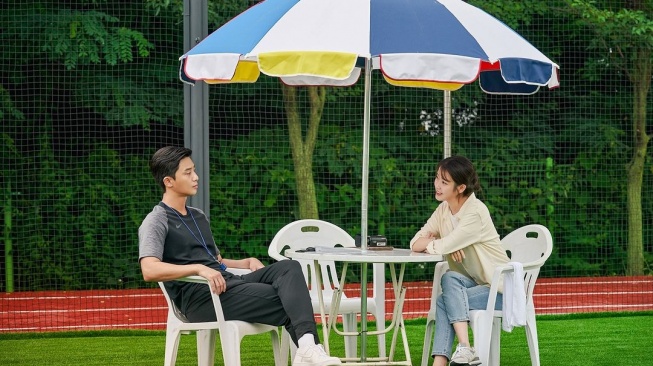 Cuplikan adegan dalam film Korea berjudul "Dream" (Instagram/netflixid)