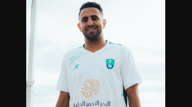 Tinggalkan Manchester City, Riyad Mahrez Resmi Gabung Al Ahli