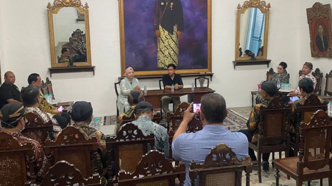 Revitalisasi Alun-alun Keraton Solo Munculkan Polemik, Gibran Temui Lembaga Dewa Adat