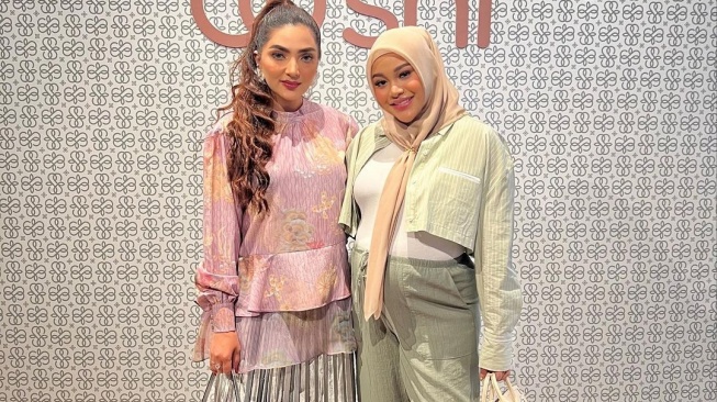 Momong Azura di Rumah Aurel Hermansyah, Gaya Ashanty Dikomentari Netizen: Cantik Kayak Gitu