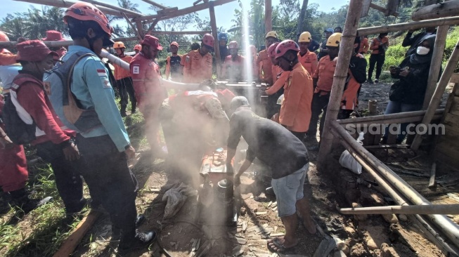 Mengerikan! Kisah Para Penambang Emas di Banyumas, Bertaruh Nyawa untuk Mencukupi Kebutuhan