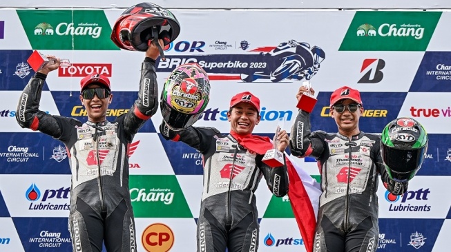 Decksa Almer Alfarezel meraih podium tertinggi pada dua race  di seri ke-4 ajang balap Honda Thailand Talent Cup (TTC) 2023 [PT AHM]