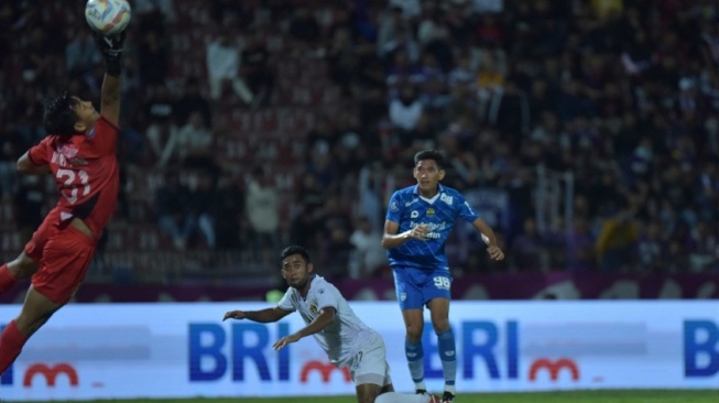 Persib Bandung Saat Melawan Persik Kediri di Pekan Ke-5 Liga 1 musim 2023/2204 (persib.world)