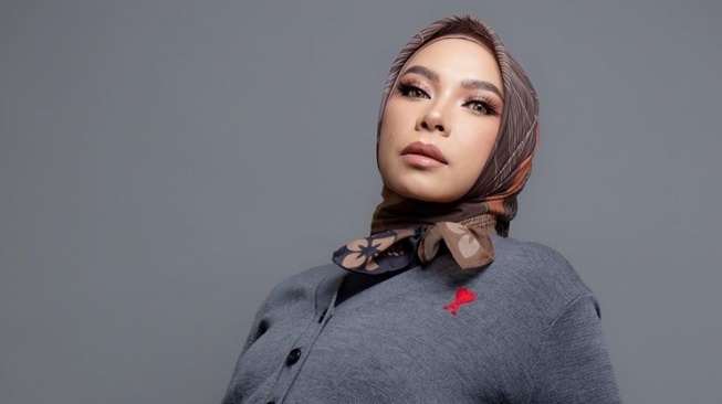 Perjalanan Hijrah Melly Goeslaw (Instagram/@melly_goeslaw)