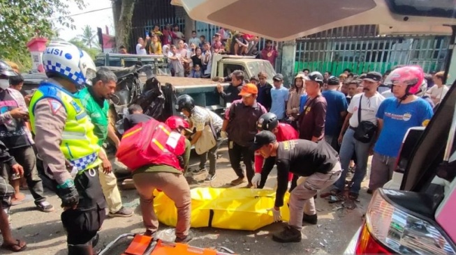 Penyebab Kecelakaan Maut di Cianjur, Truk Rem Blong Tabrak 8 Kendaraan, Seorang Pengendara Motor Tewas