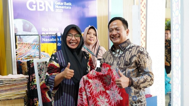 Nasabah PNM Berdayakan Perempuan Lewat Batik Blora