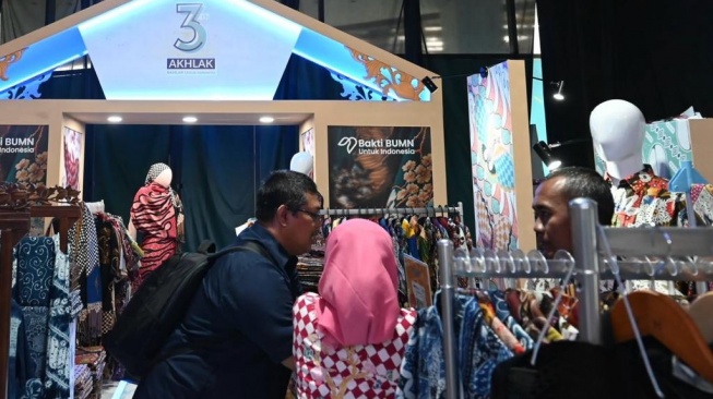 8 Pelaku UMK Binaan Hadir dalam Gelar Batik Nusantara 2023 di Senayan Park