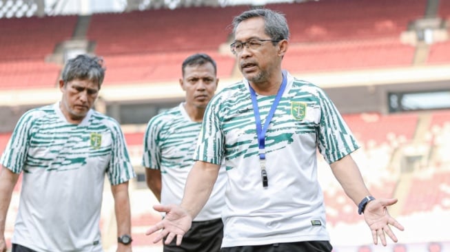 Pelatih Persebaya Surabaya, Aji Santoso (kanan). [dok. Persebaya]